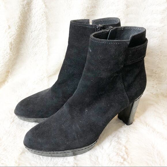 Stuart Weiztman black suede side zip booties size 7M - Picture 1 of 10